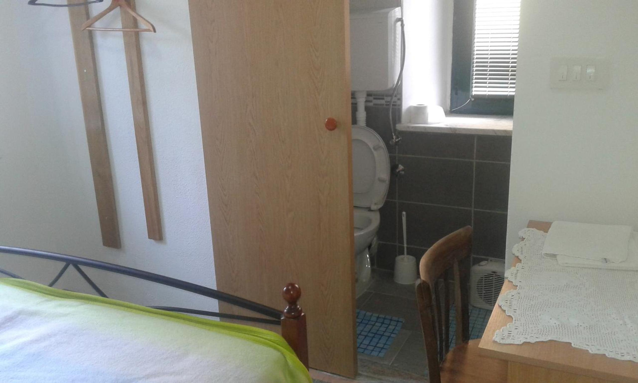 Standard Suite - Photo 12
