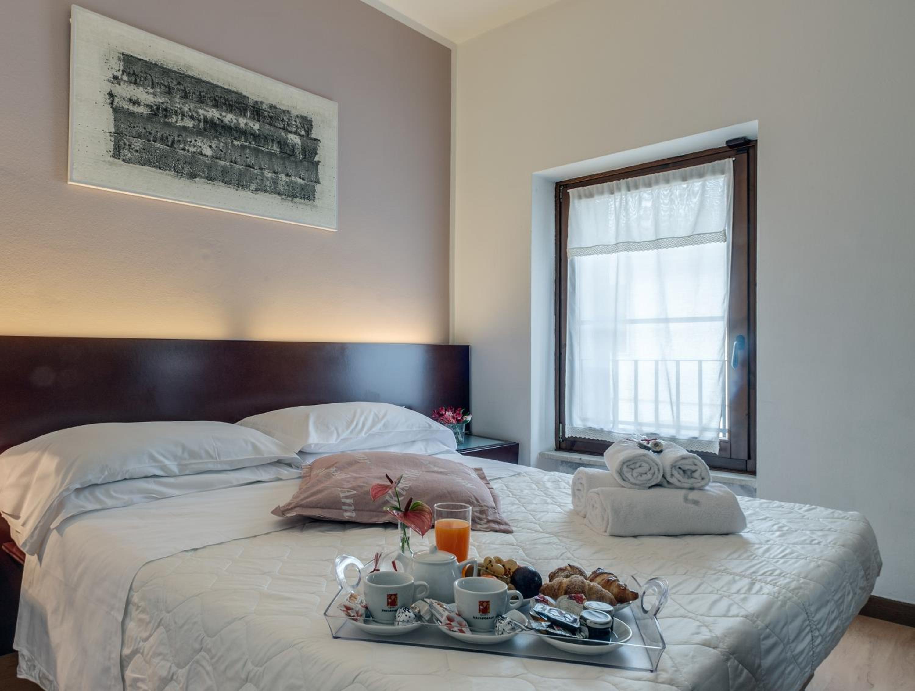 Double Room - Photo 20