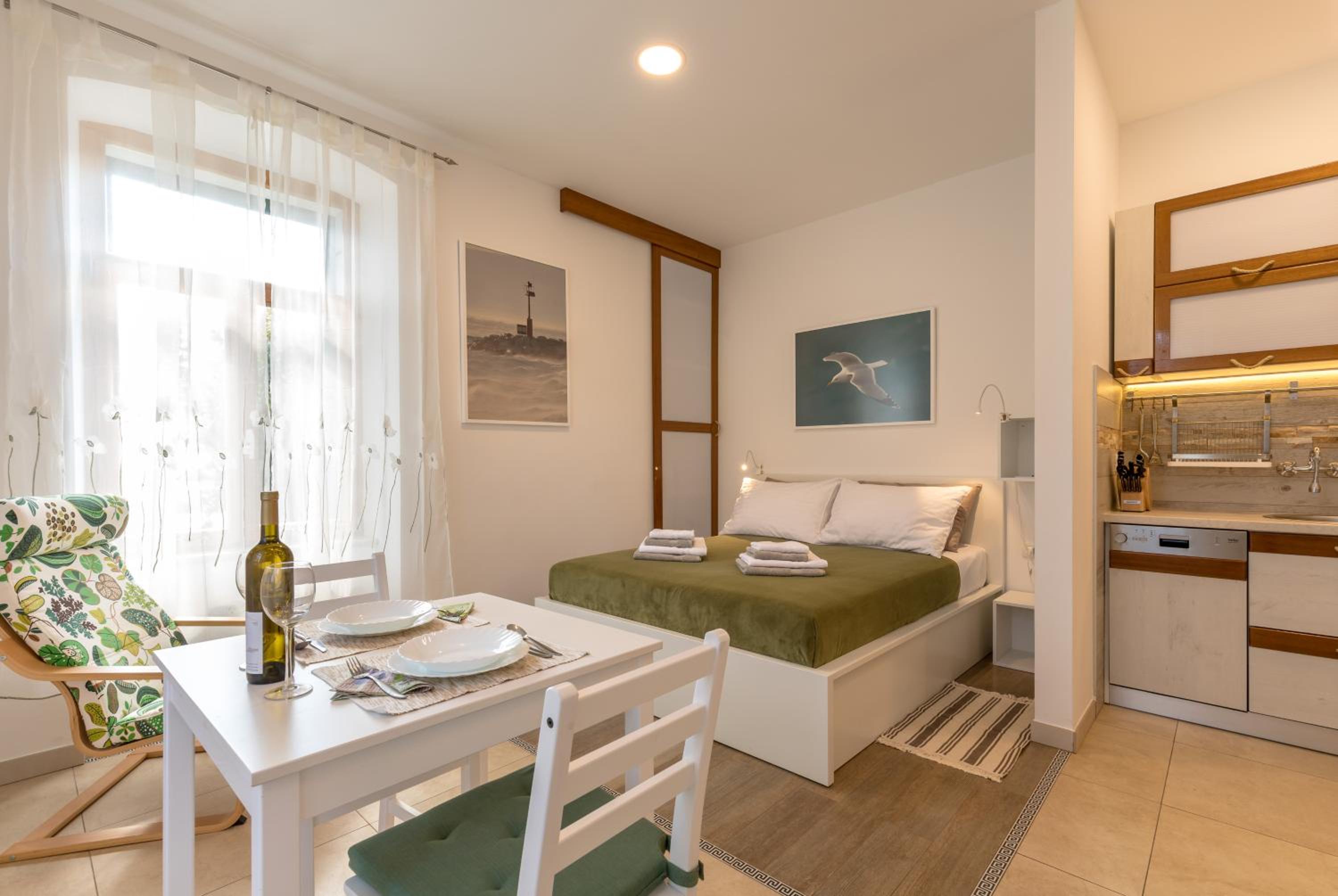 Studio Apartment