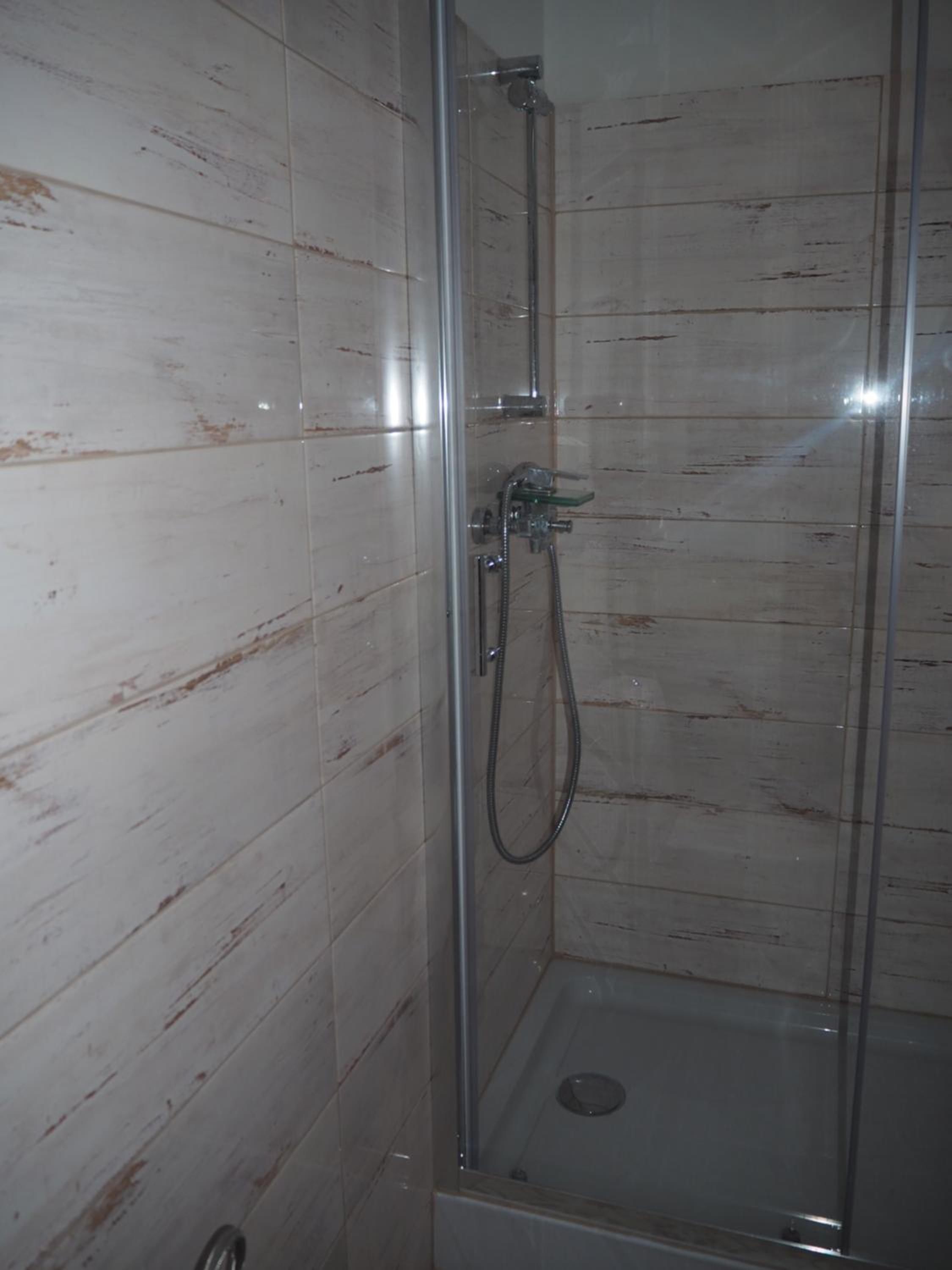 Twin Room with Private External Bathroom photo 2
