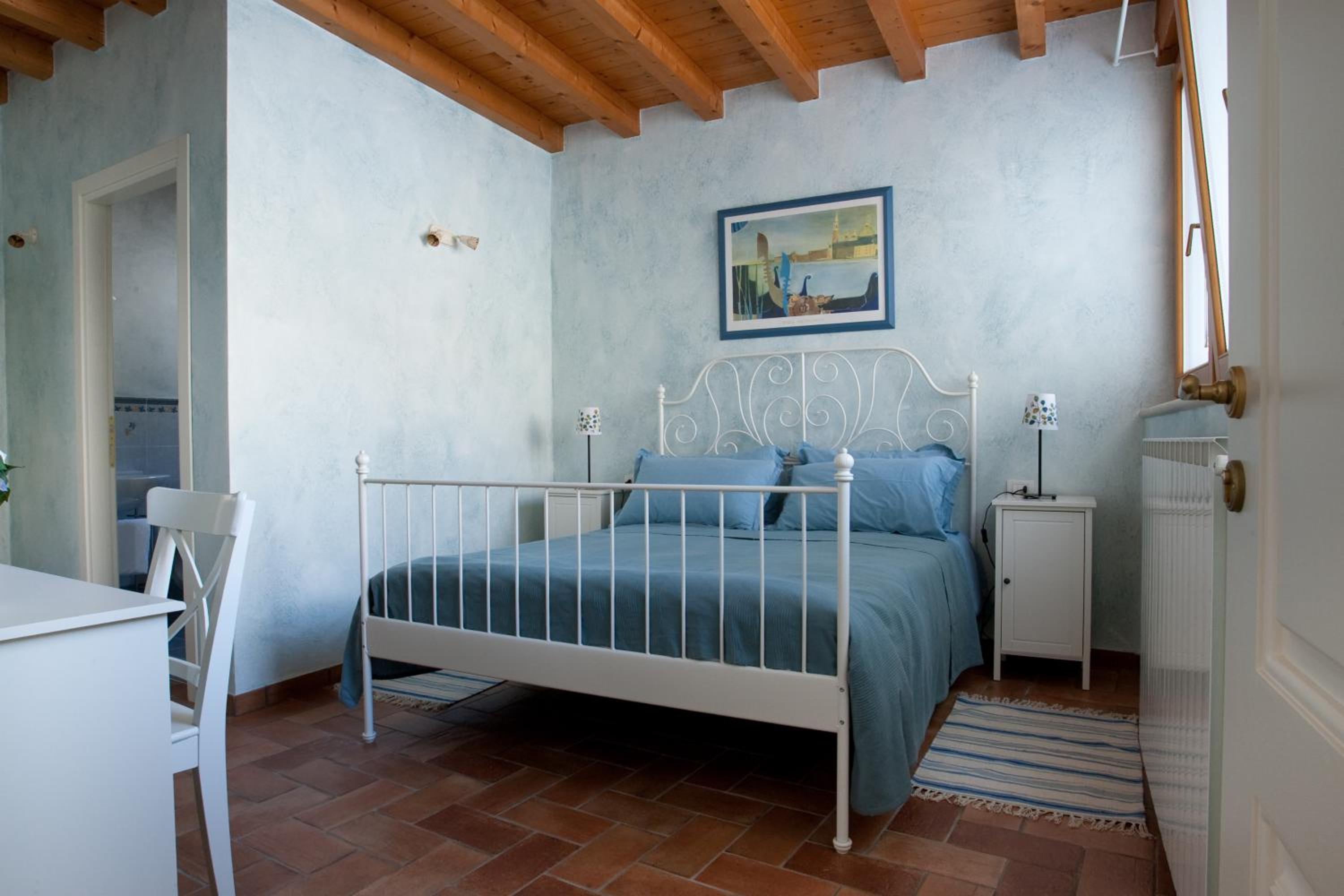 Double Room with Private Bathroom photo 1