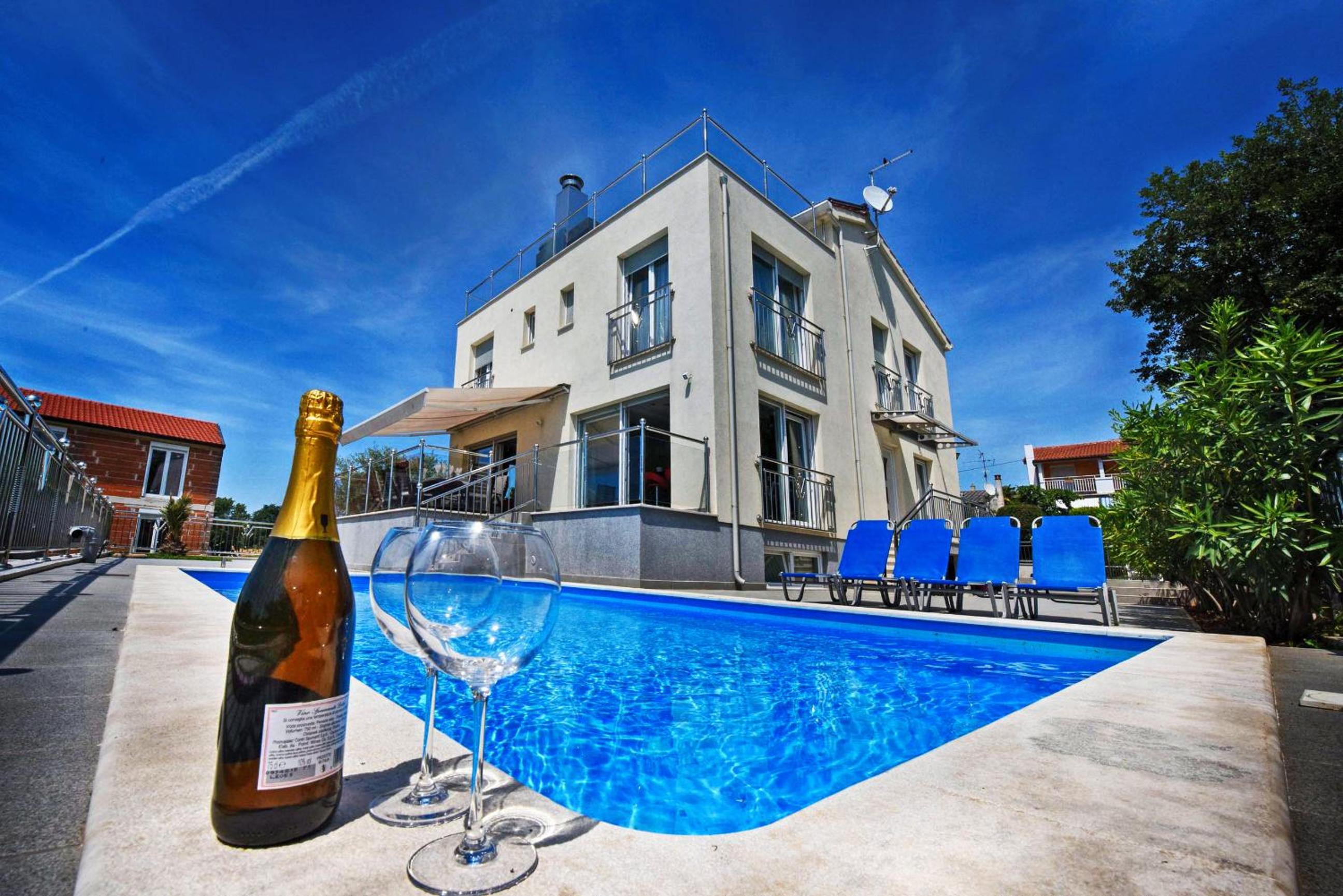 Deluxe Villa