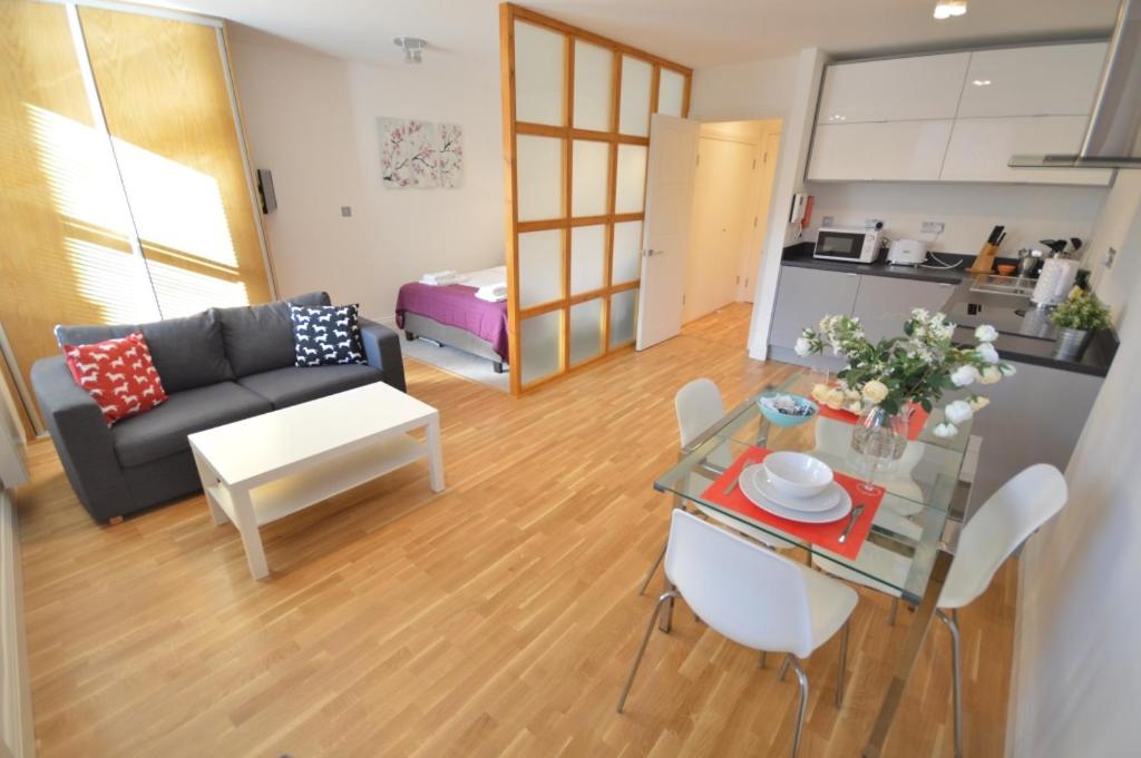 Apartment photo 1