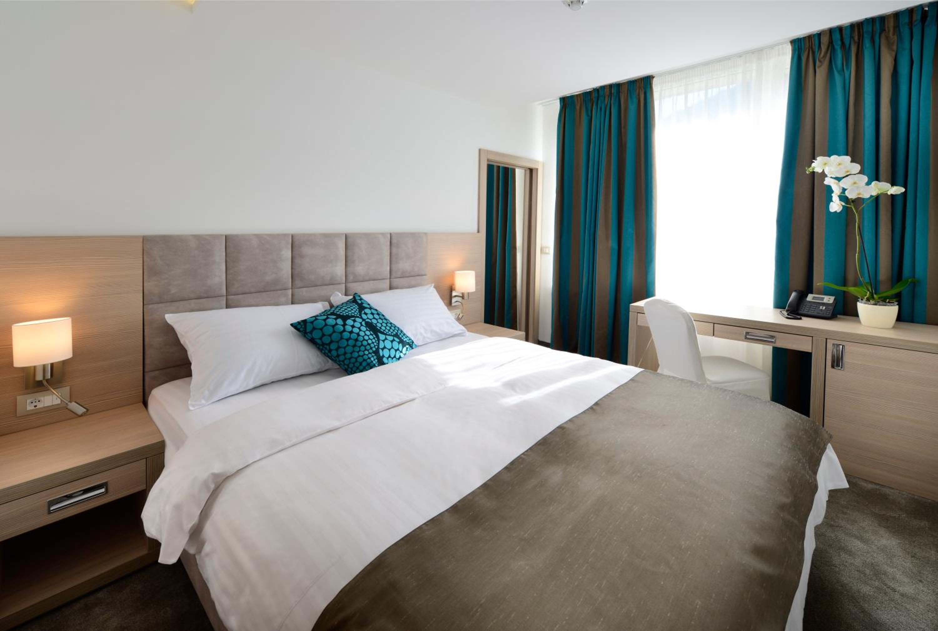 Standard Triple Room - Photo 2
