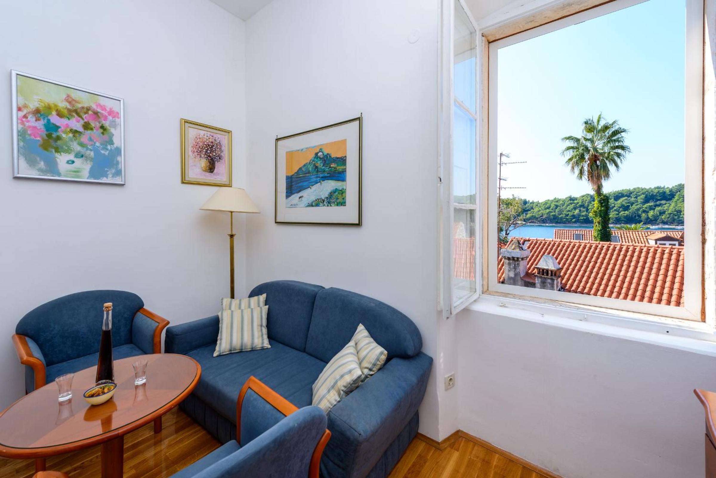 Apartment with Sea View