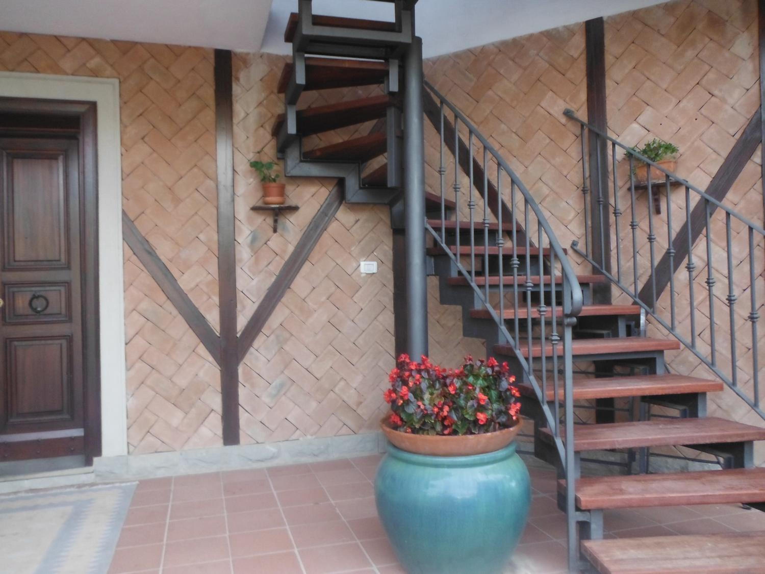 Two-Bedroom Apartment - Photo 4
