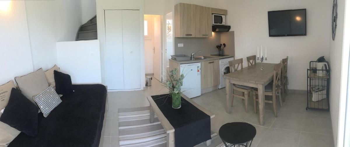 One-Bedroom Villa with Sea View photo 1