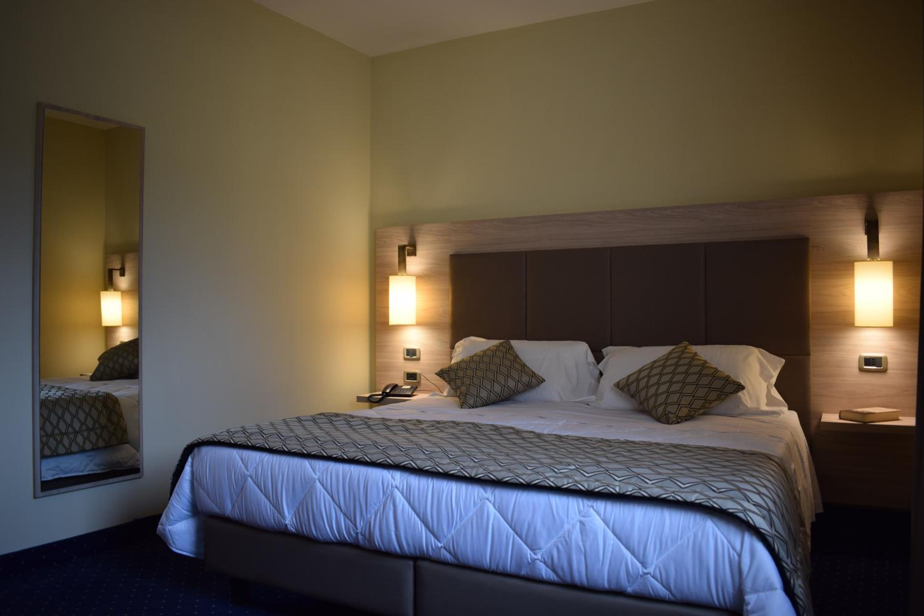 Double or Twin Room photo 2