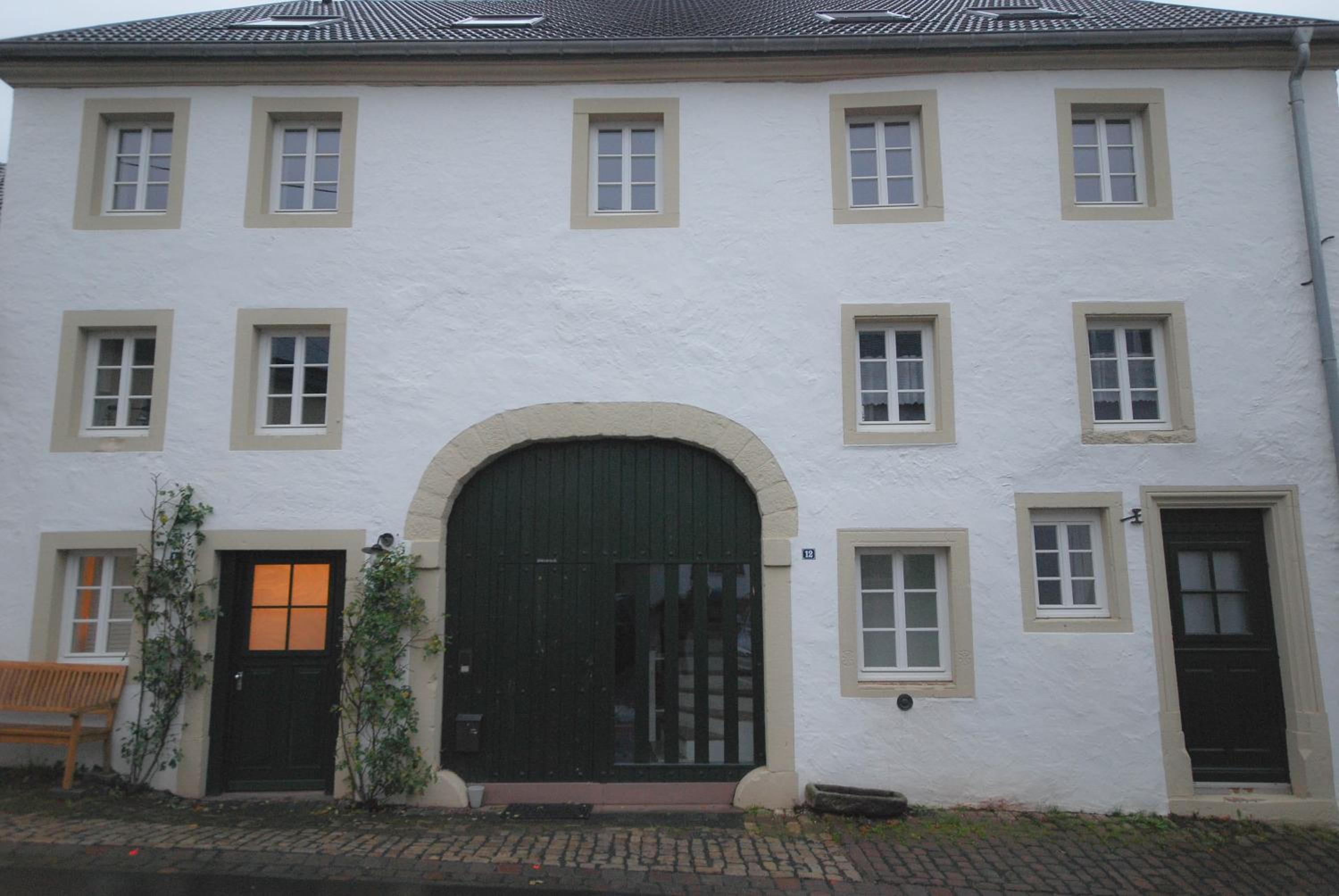 Studio Apartment - Photo 10