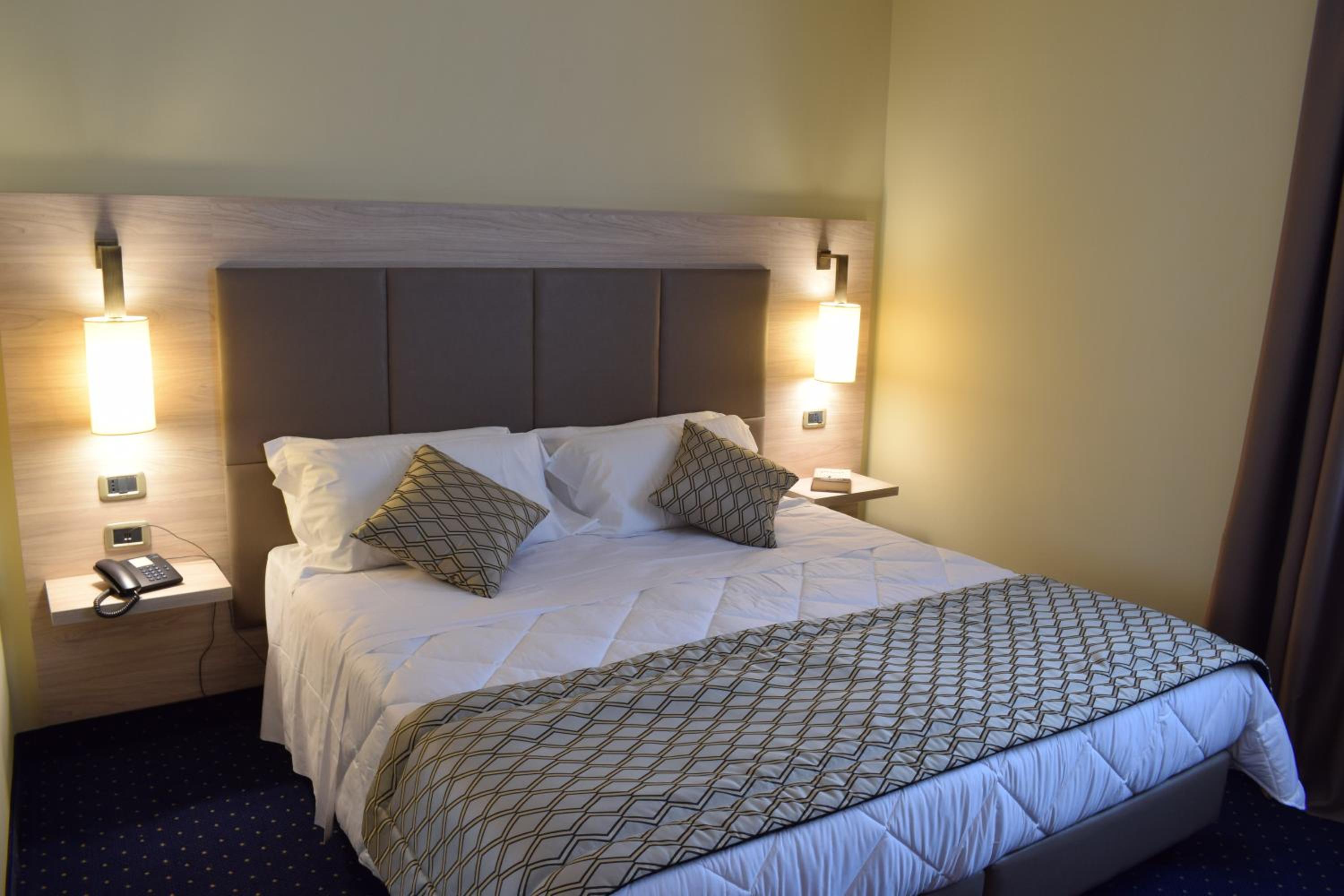 Double or Twin Room photo 3