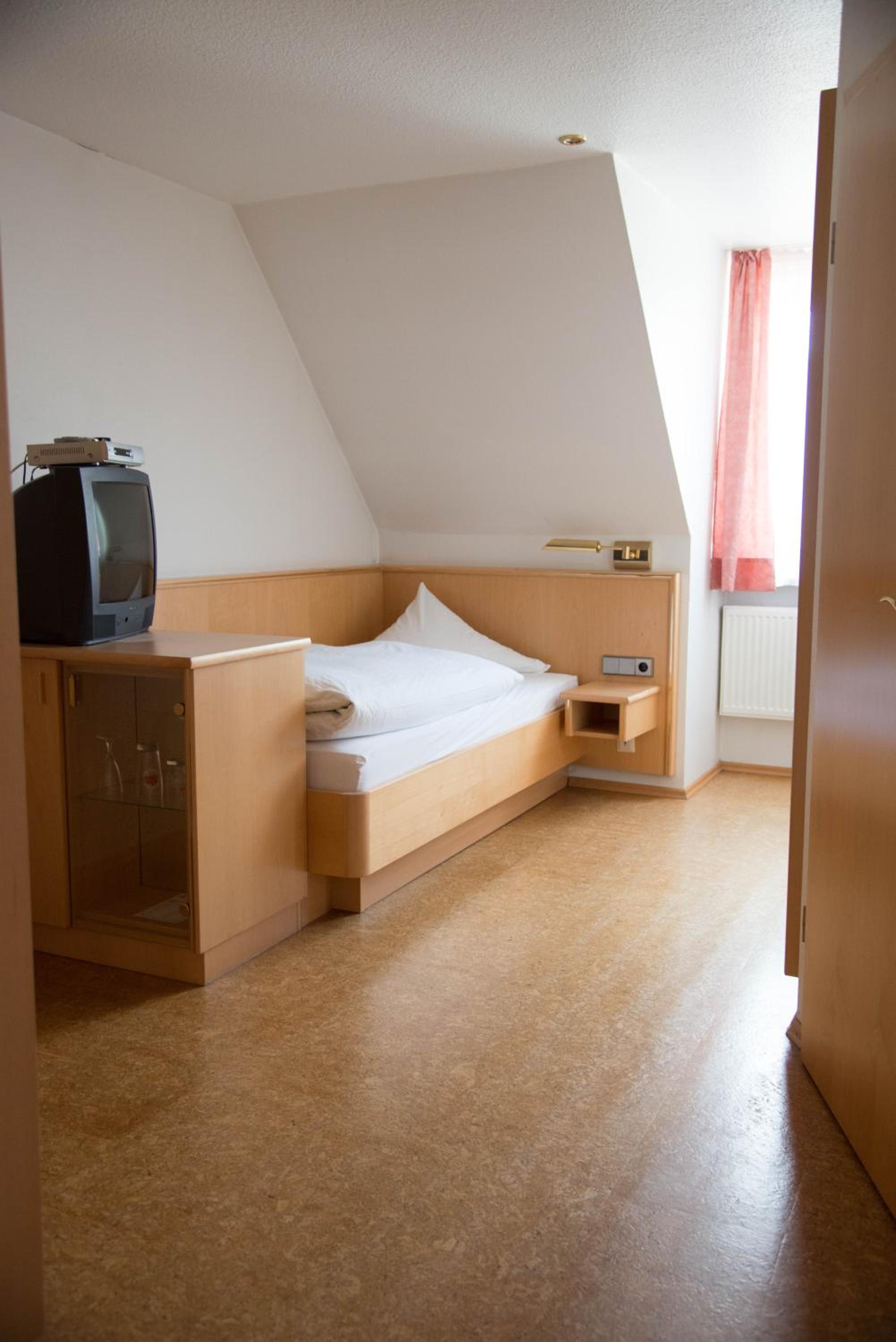 Single Room photo 2