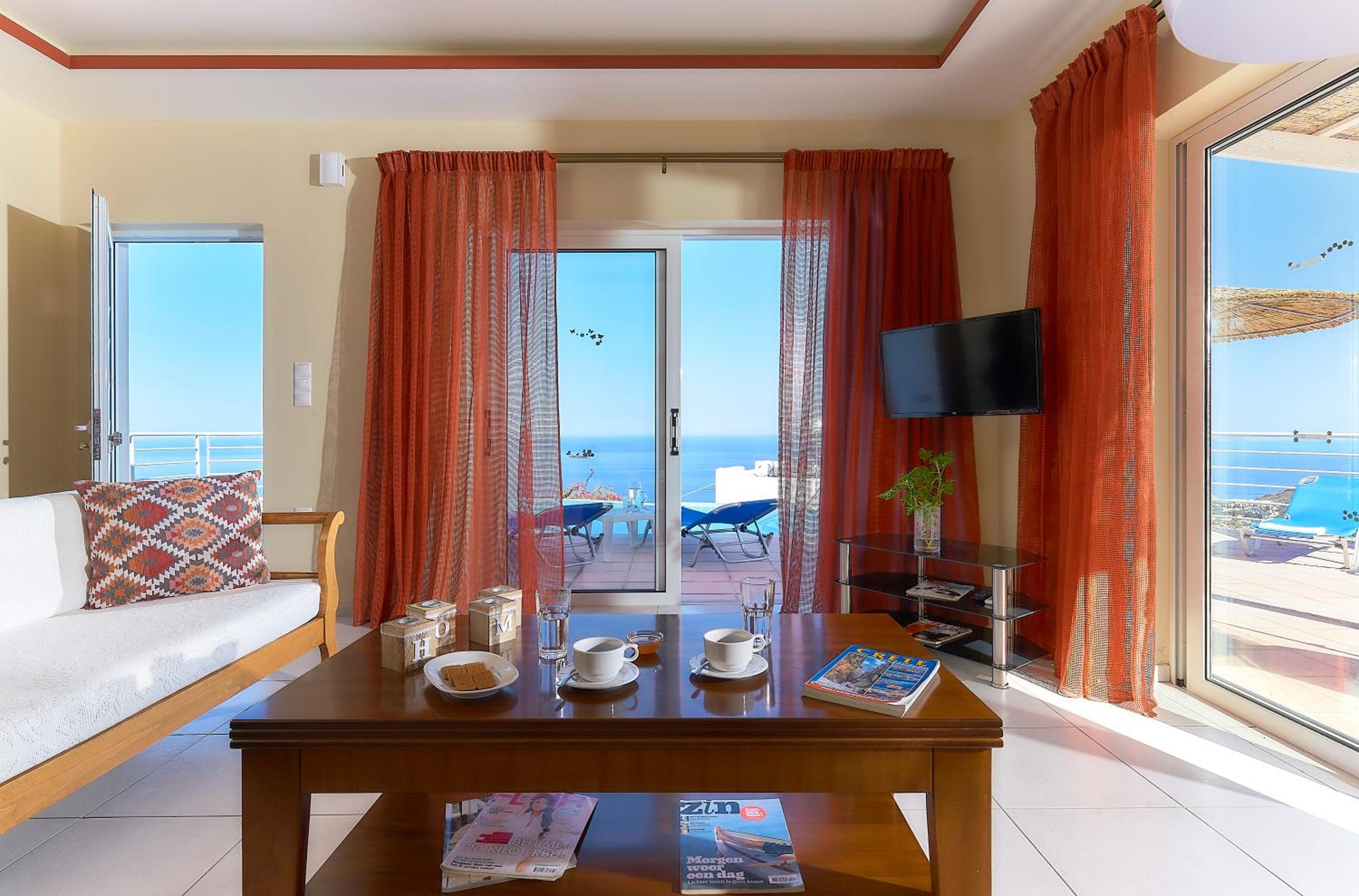 Apartment with Private Pool  - Photo 48