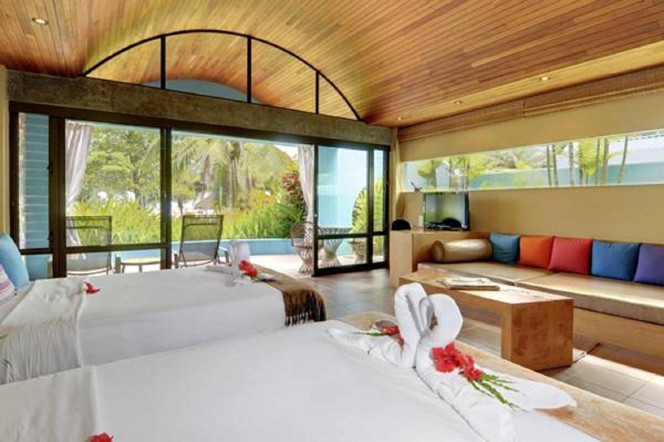 Beach Front Bungalow 2 Full Beds - Photo 3