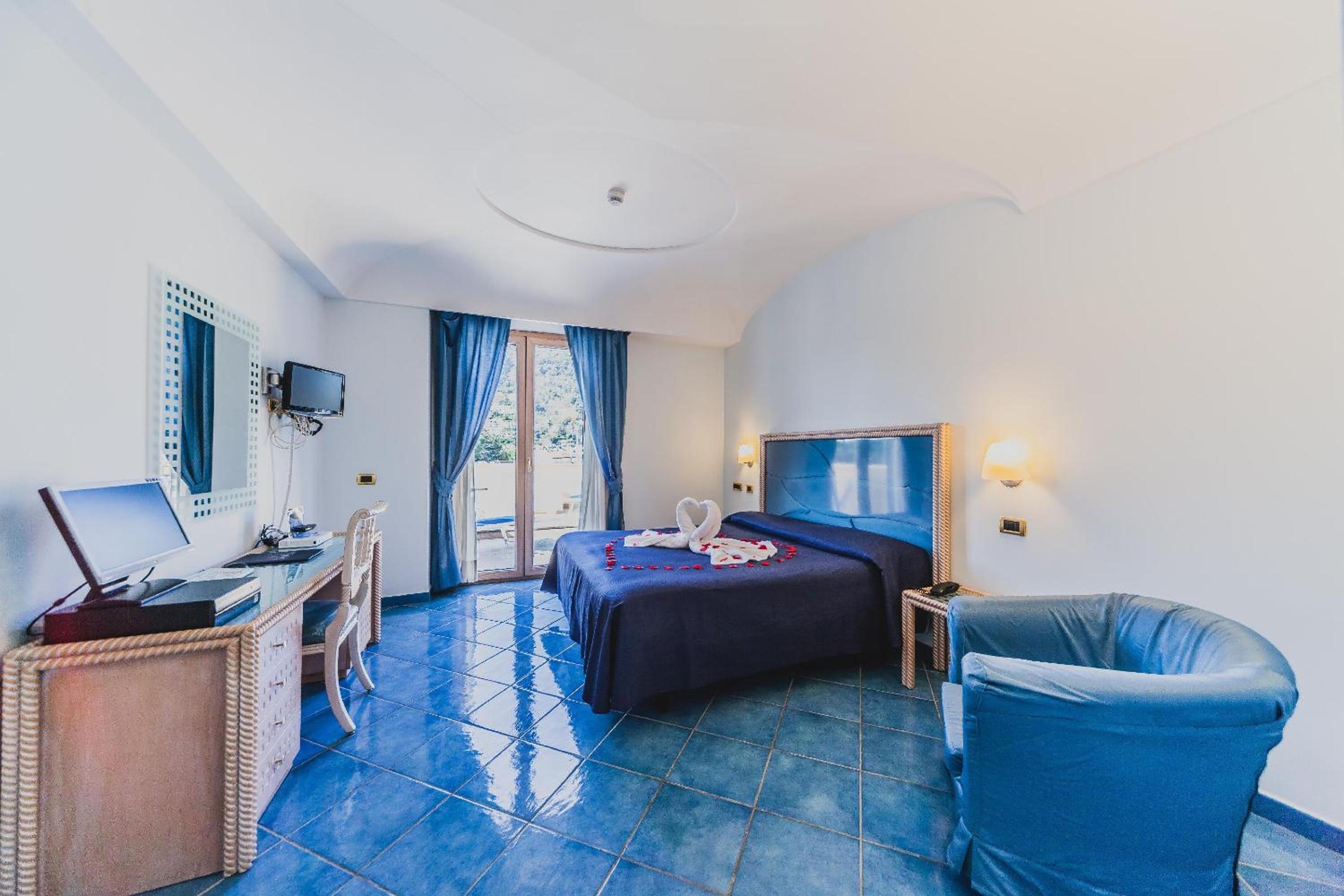 Privilege Double Room with Terrace and Harbor View - Photo 1