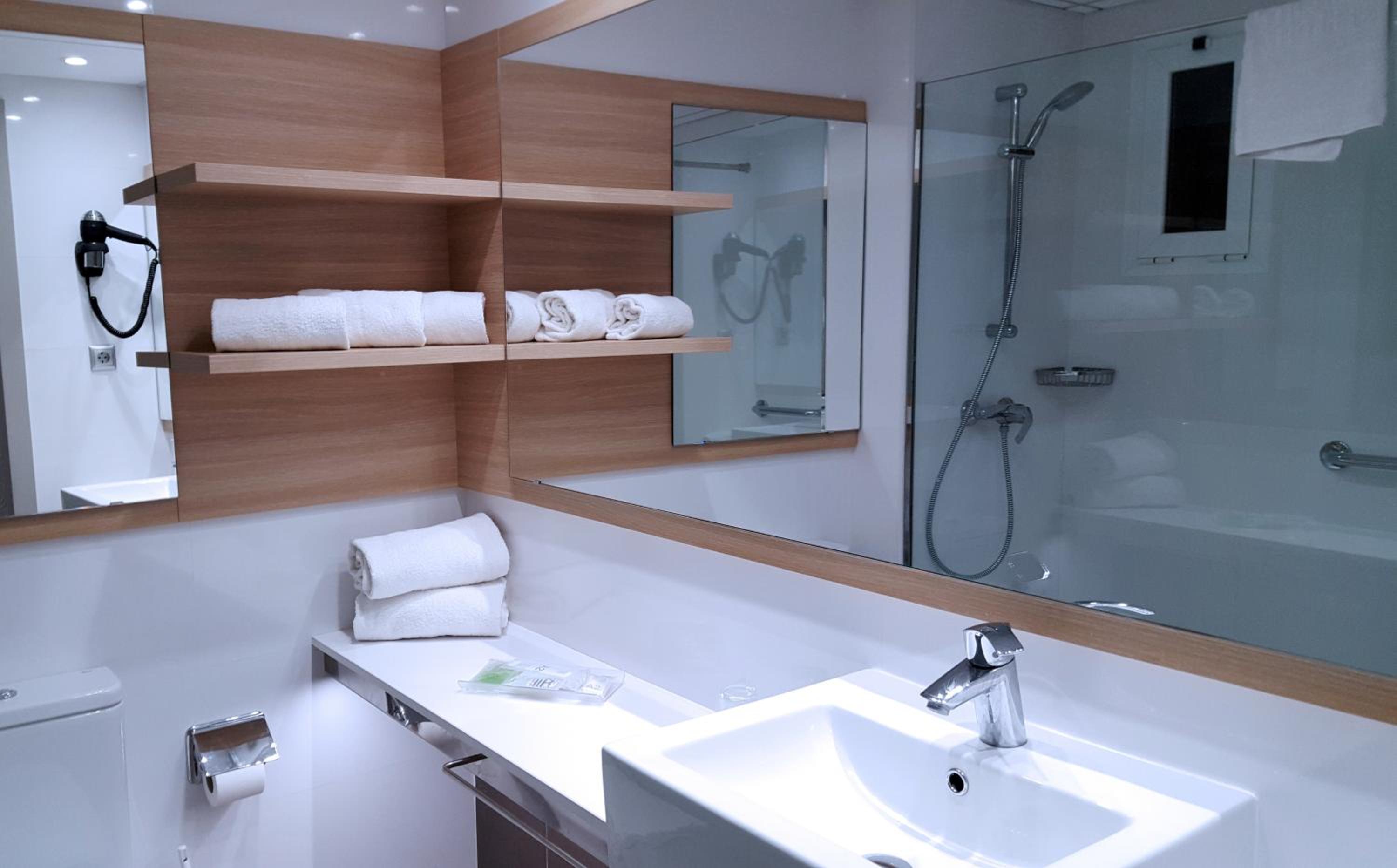 Double Room - Photo 3