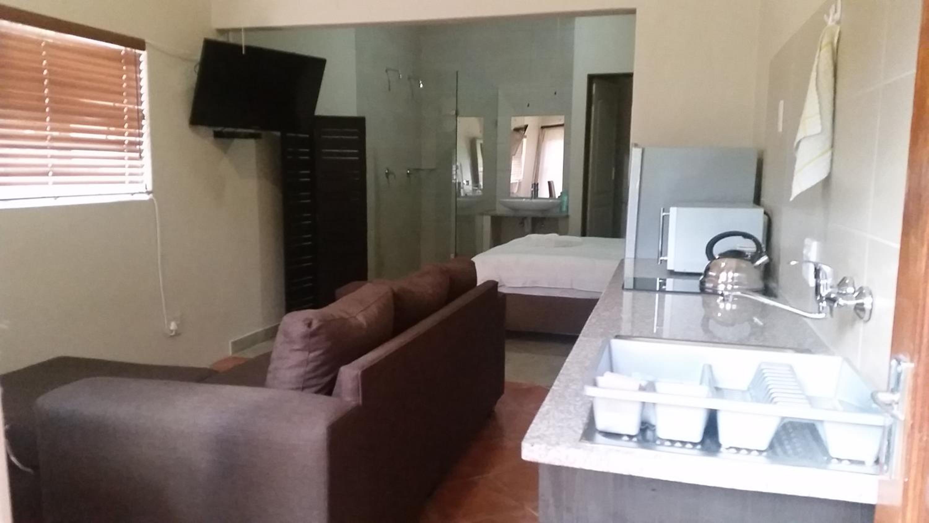 Deluxe Apartment photo 2