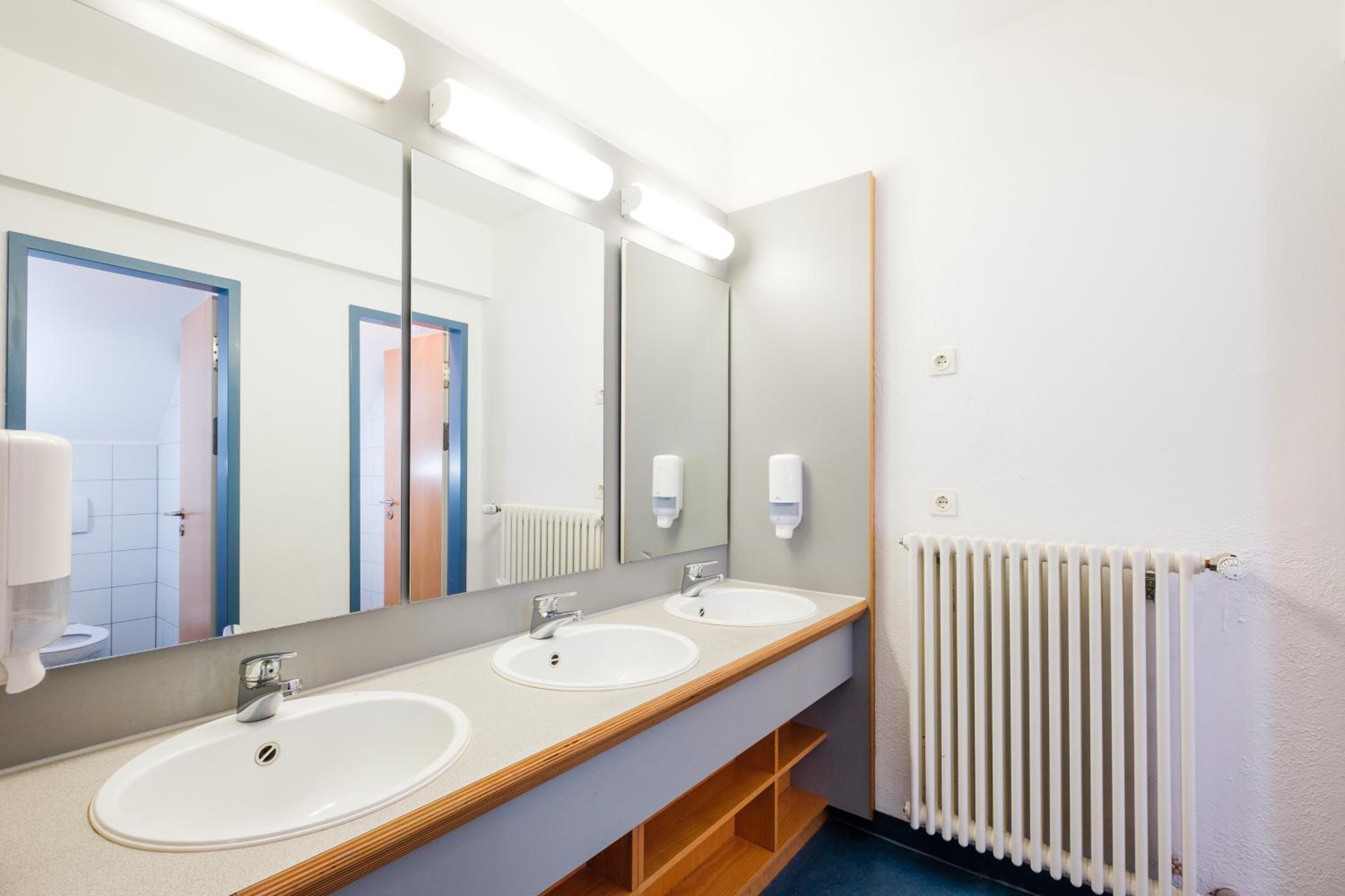 Triple Room with Shared Bathroom photo 3