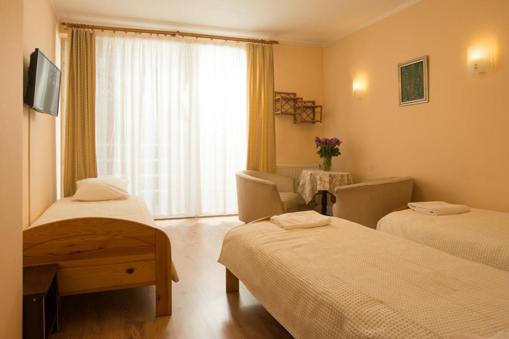 Triple Room with Bathroom photo 1