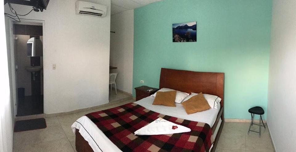 Standard Double or Twin Room photo 3