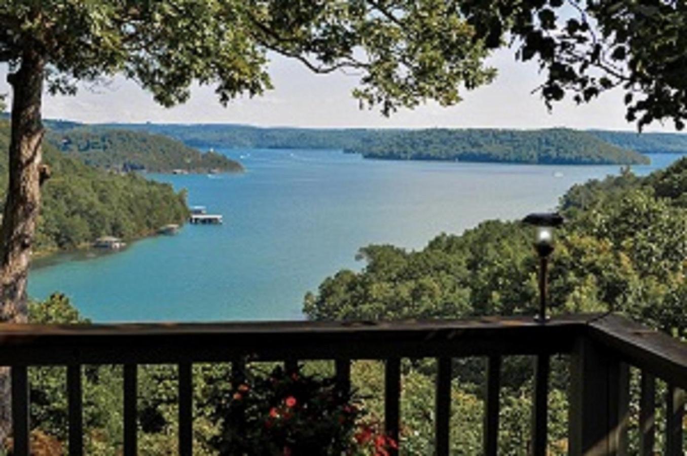 Suite with Lake View photo 2