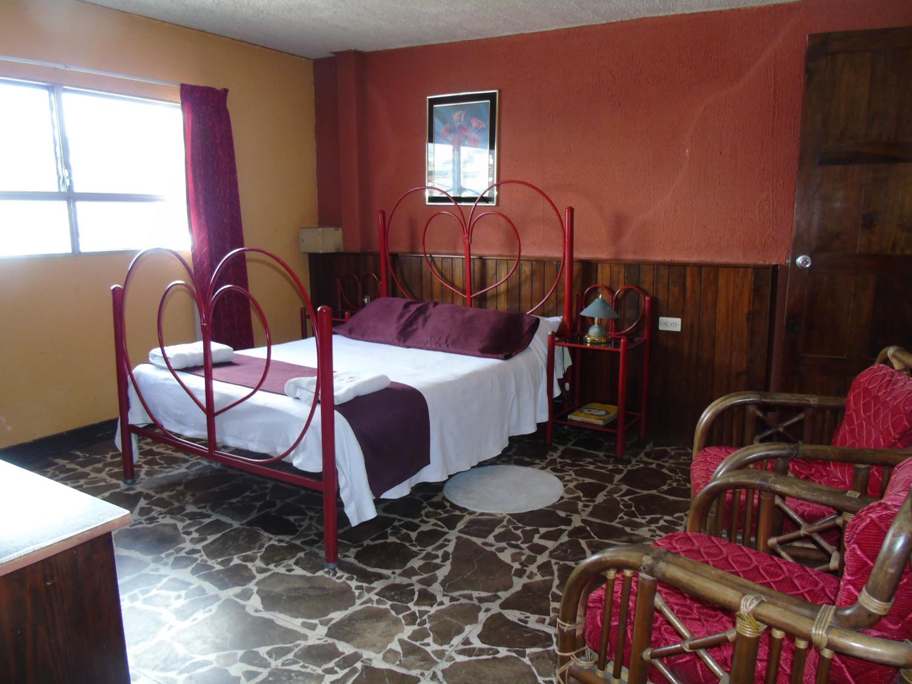 Standard Queen Room photo 3