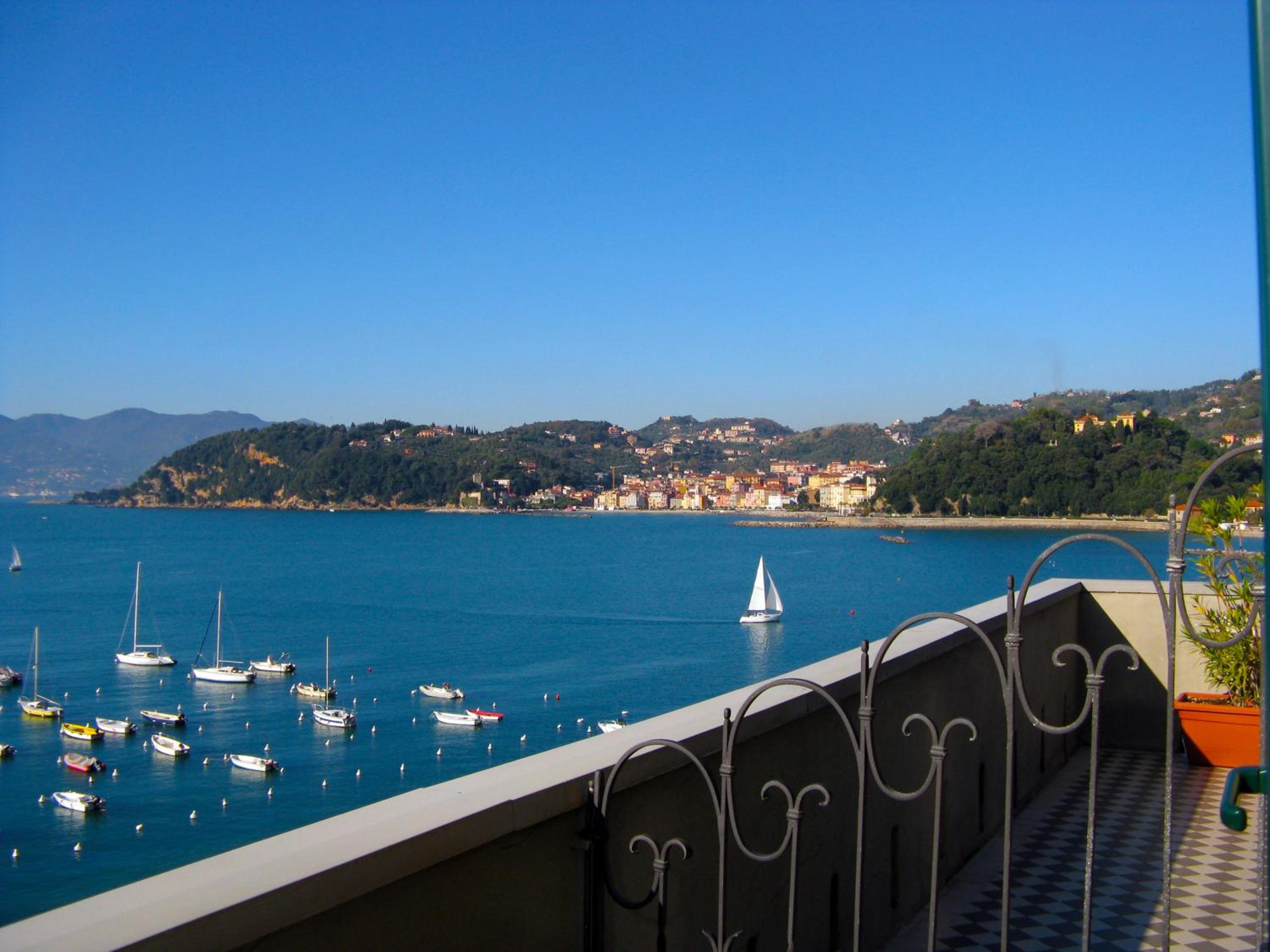 Single Room with Sea View photo 3