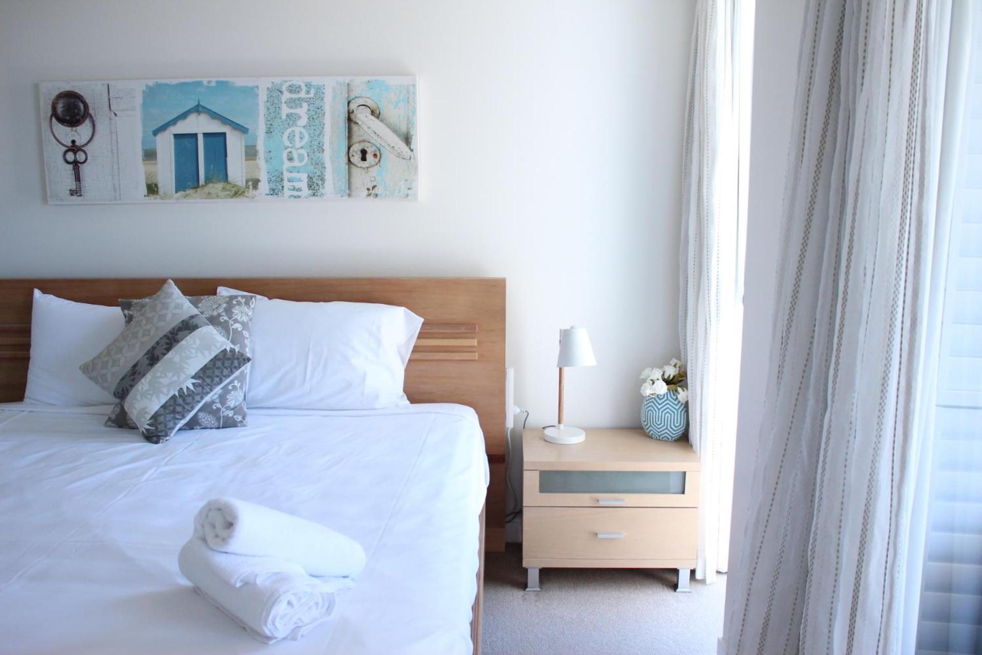 Two-Bedroom Apartment with Beach View - Photo 4