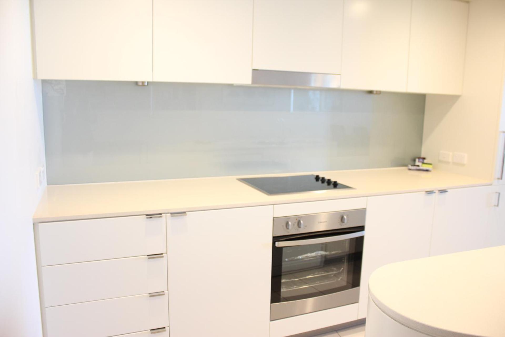 Two-Bedroom Apartment with Ocean View - Photo 8