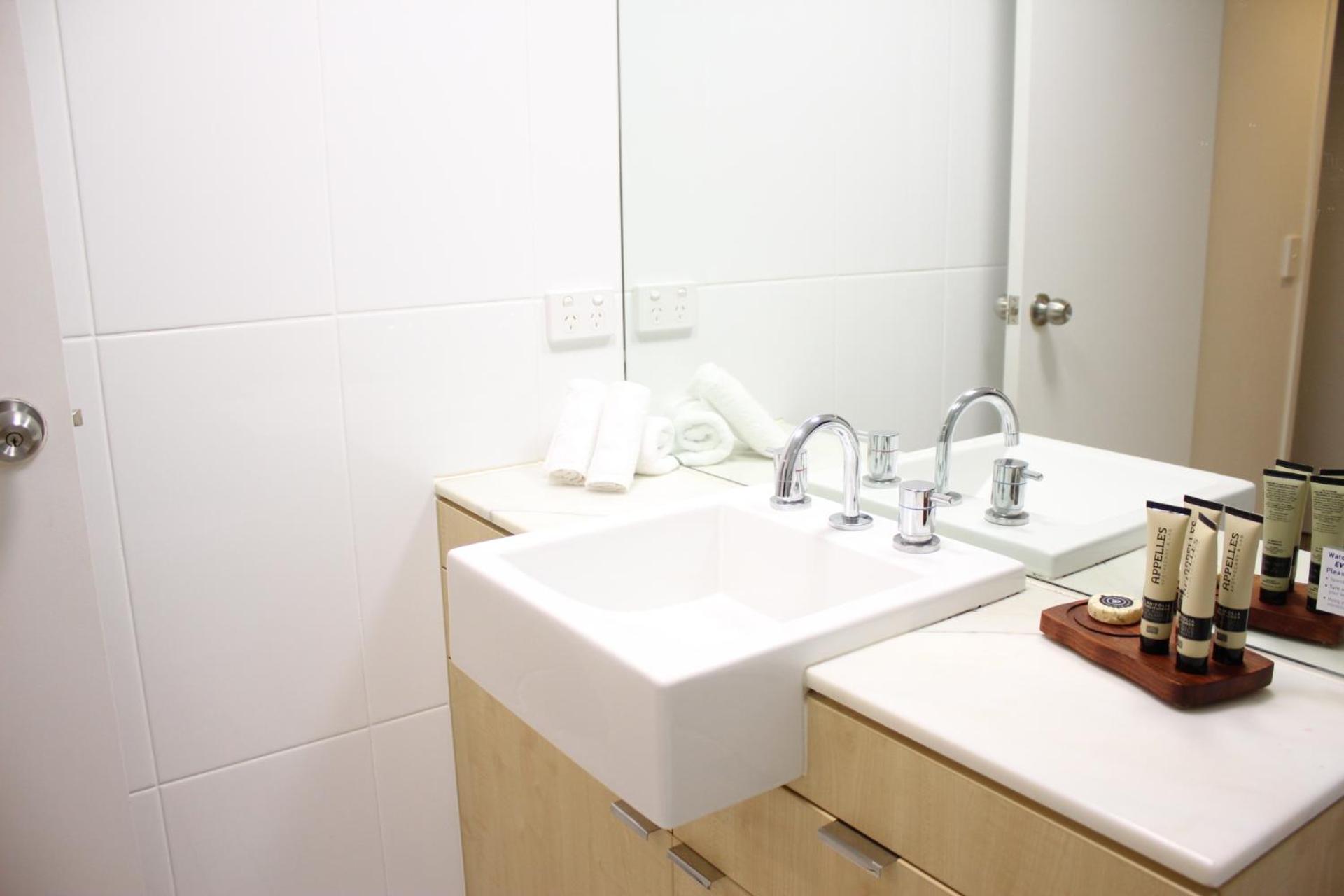 Two-Bedroom Apartment with Beach View - Photo 19