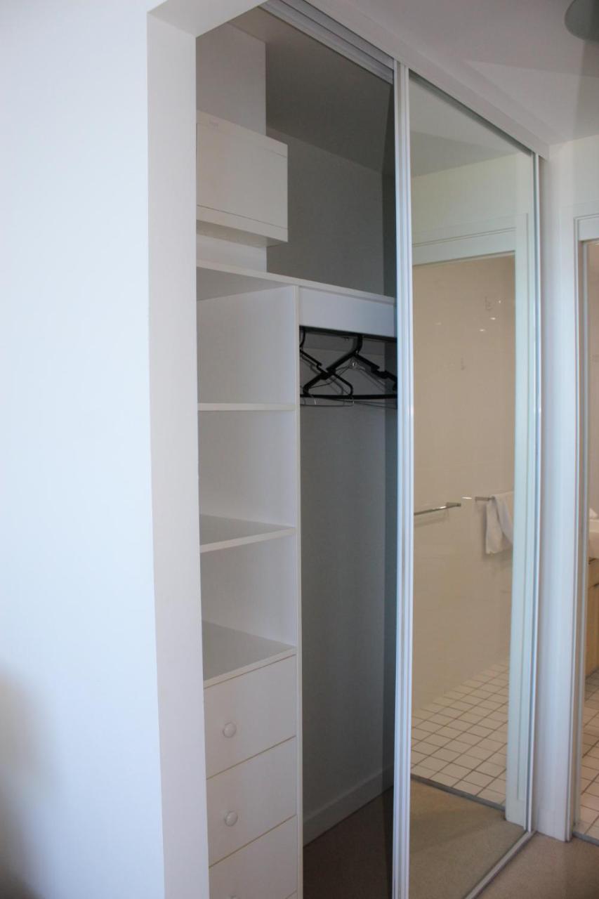 One-Bedroom Apartment with Ocean View - Photo 14
