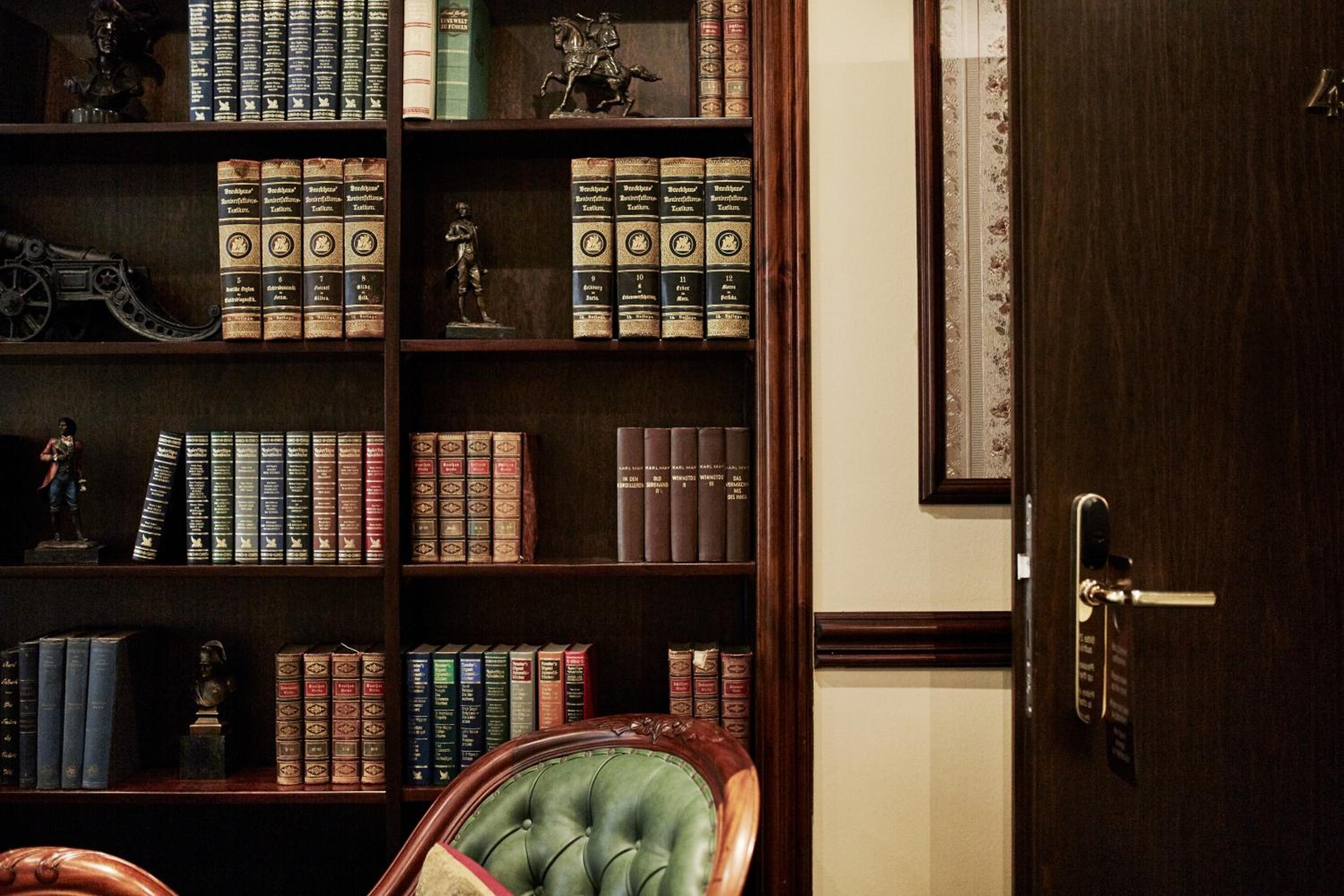Suite 41 - Photo 7