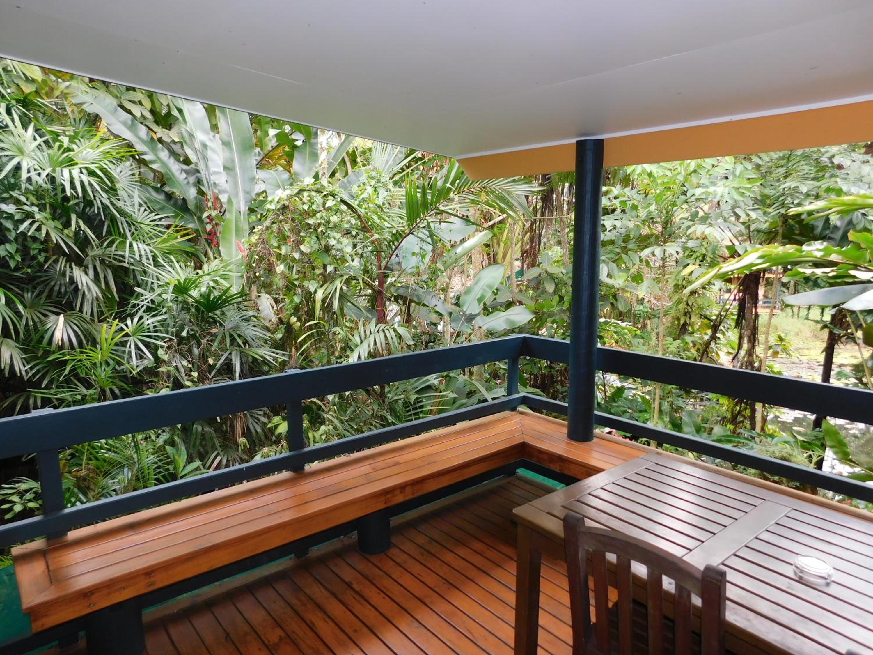Two-Bedroom Bure with Rainforest View and Air-Conditioning photo 4