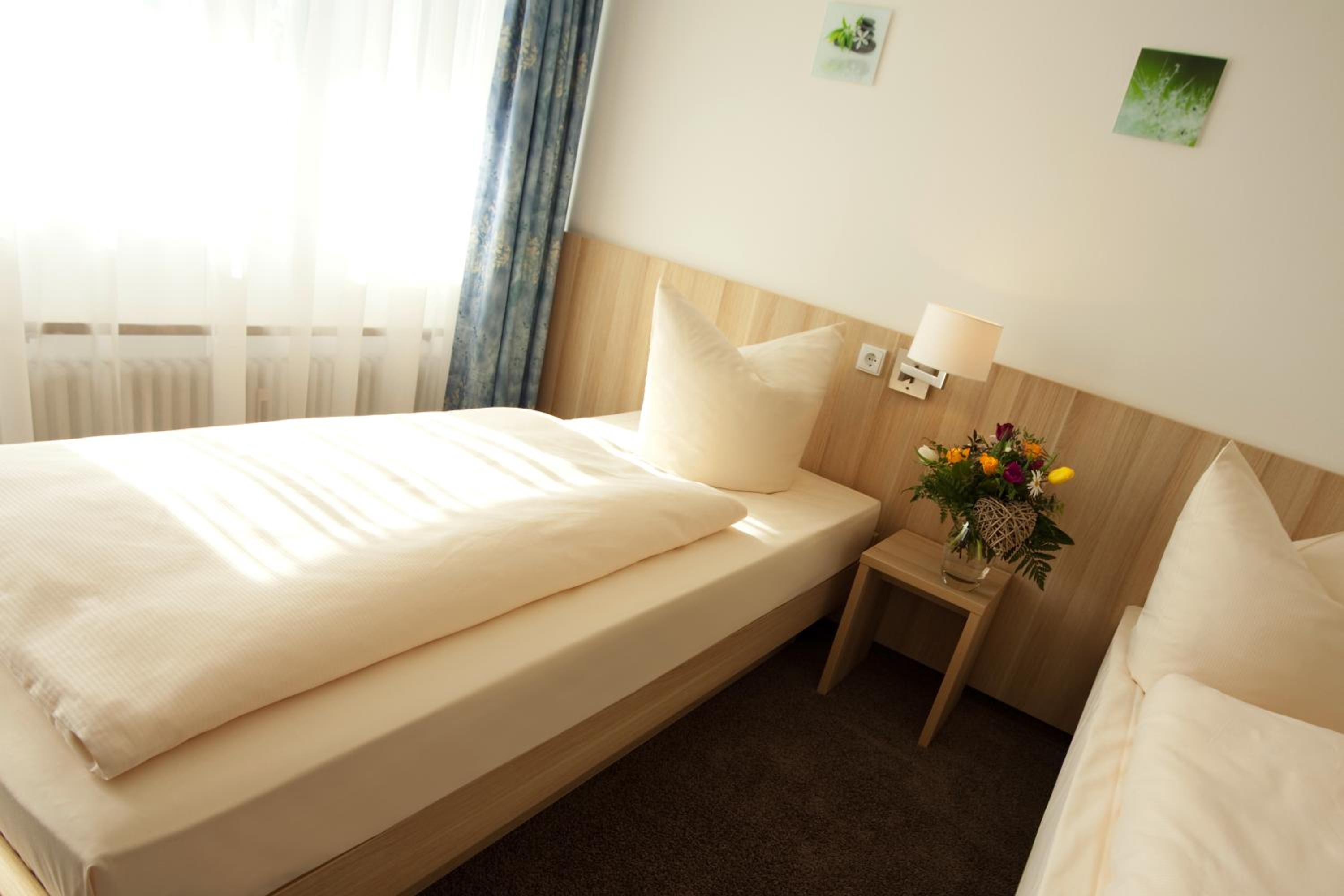 Standard Room photo 2