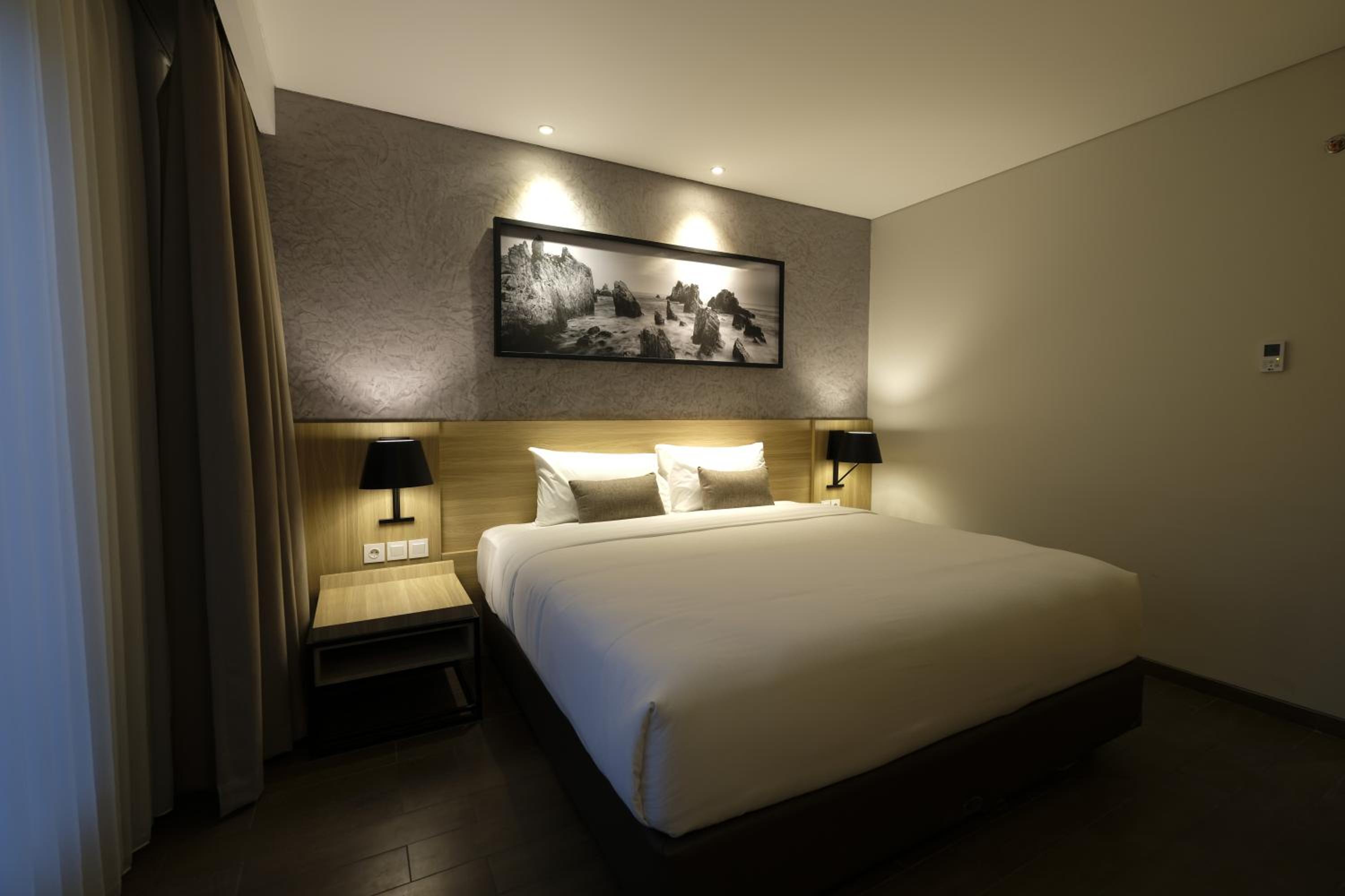 Superior Room Hollywood photo 1