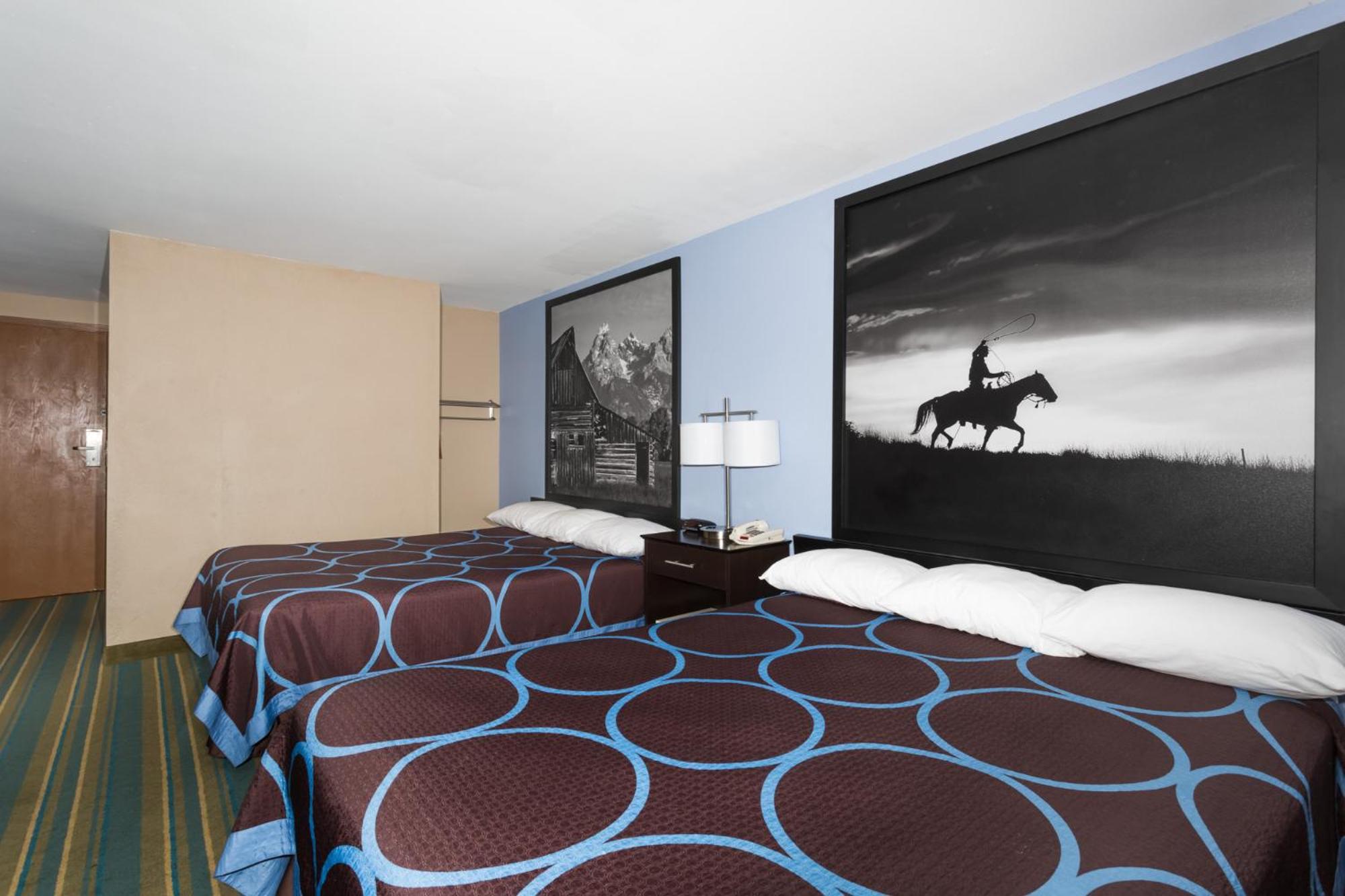 Queen Room - Non-Smoking - Photo 1