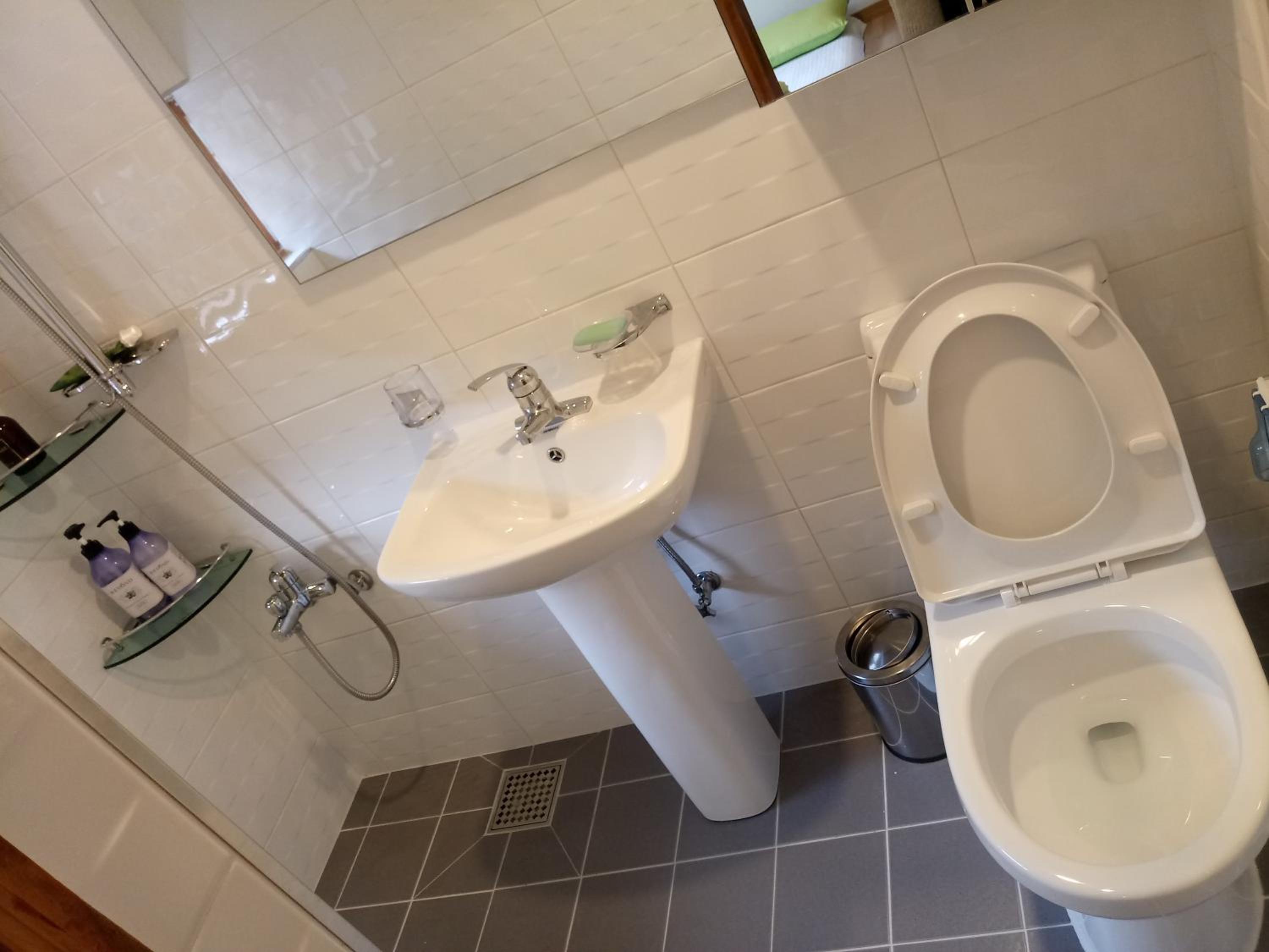 Double Room - Photo 5