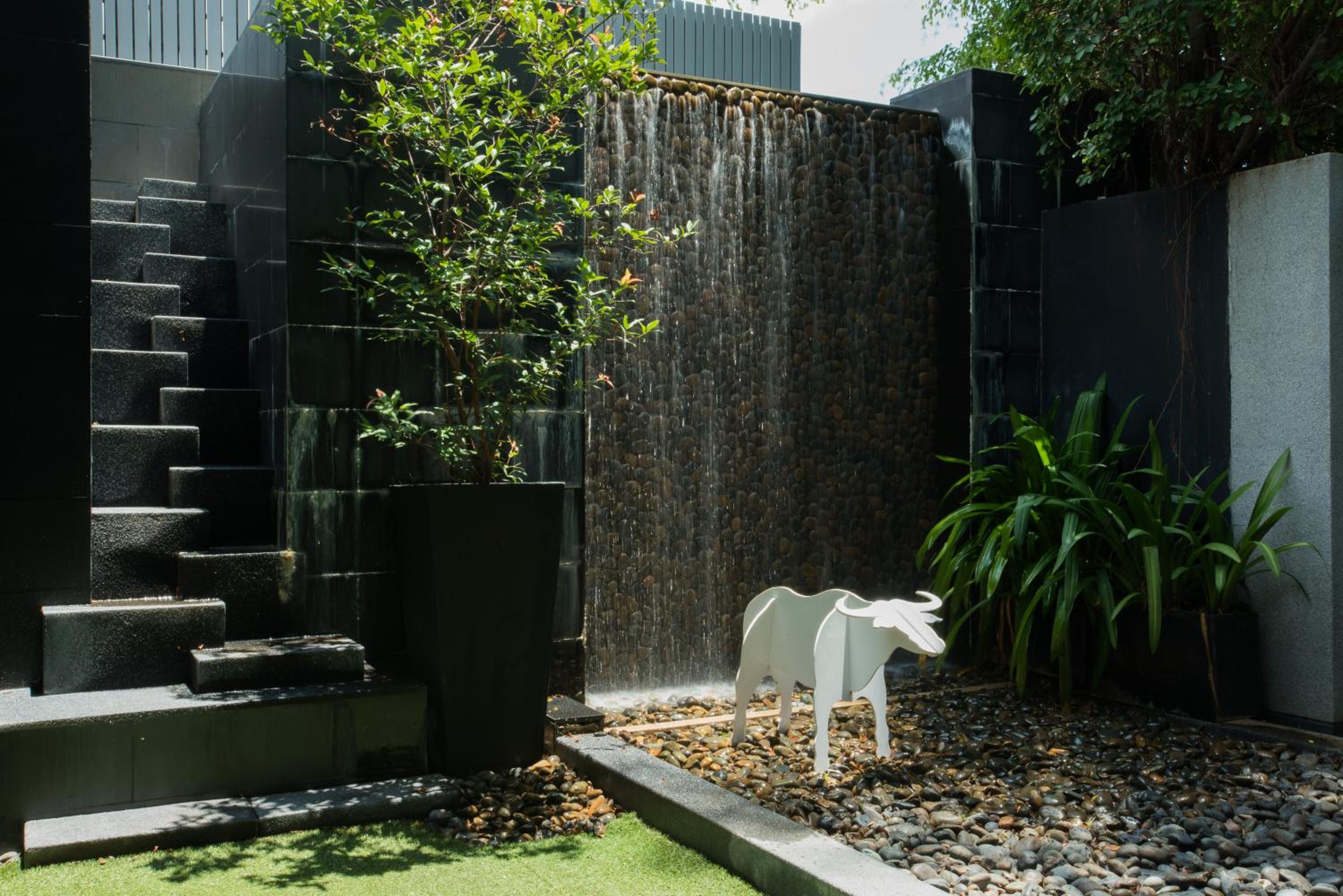 Beach Front Villa with Spa Bath - Photo 6