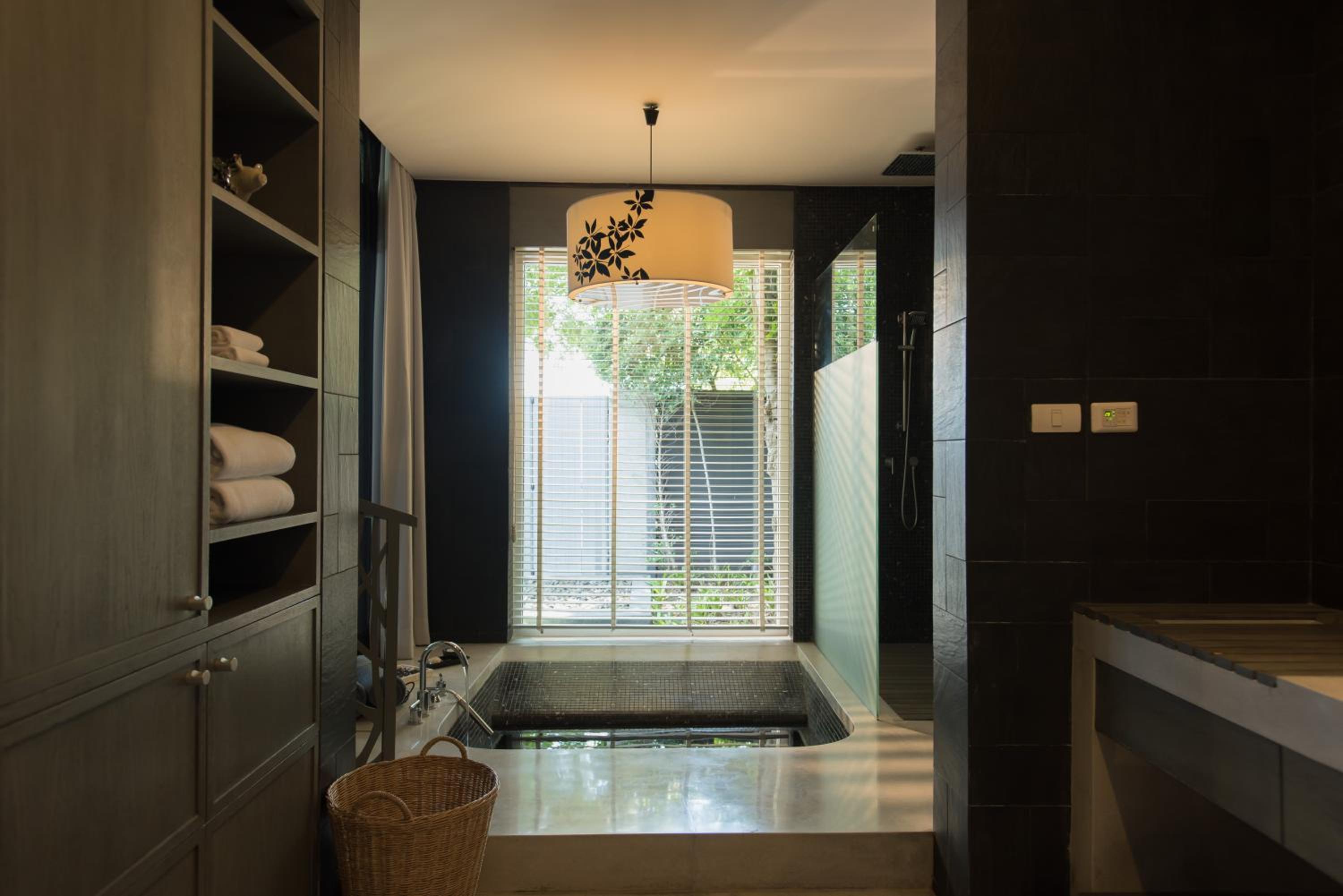 Beach Front Villa with Spa Bath - Photo 2