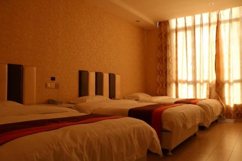 Mainland Chinese Citizens - Standard Triple Room photo 1