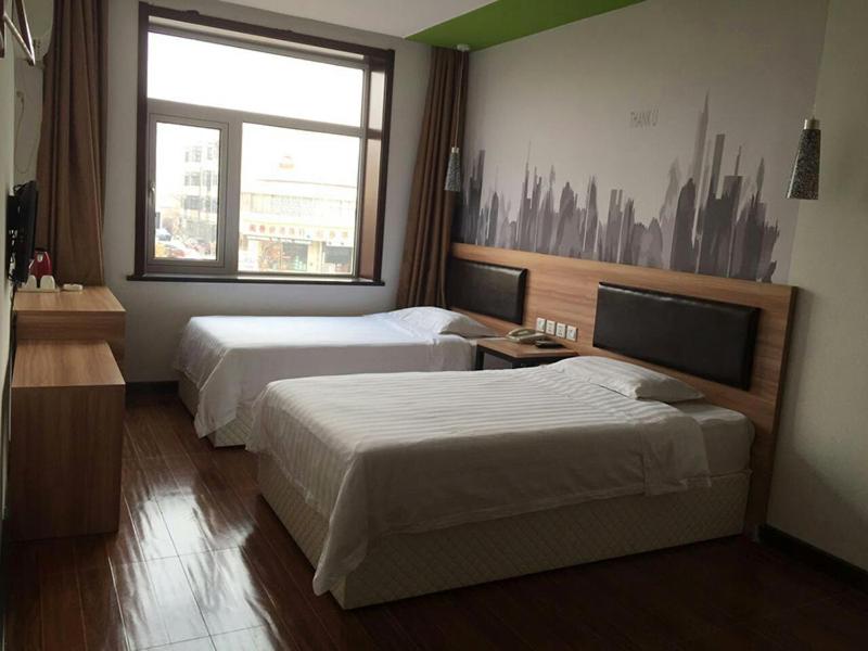 Mainland Chinese Citizens - Standard Twin Room - Photo 1