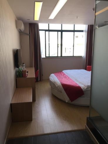 Mainland Chinese Citizens - Flavour Round Bed Room photo 1