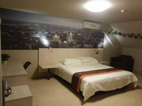 Mainland Chinese Citizens - Deluxe Double Room photo 1