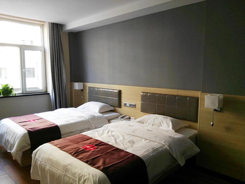 Mainland Chinese Citizens - Standard Twin Room photo 2