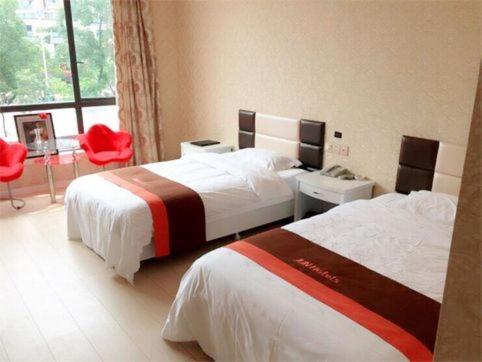 Mainland Chinese Citizens - Standard Twin Room photo 2