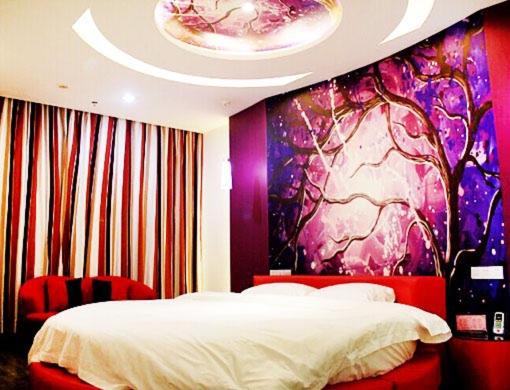 Mainland Chinese Citizens - Flavour Round Bed Room