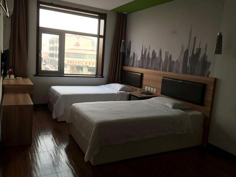 Mainland Chinese Citizens - Standard Twin Room - Photo 2