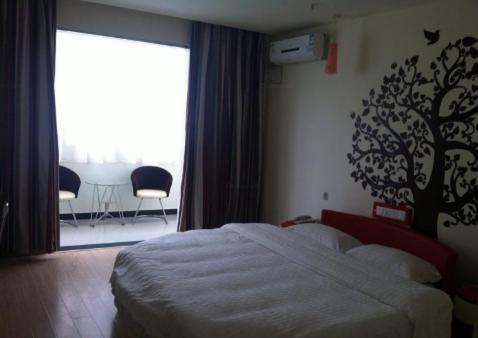 Mainland Chinese Citizens - Flavour Round Bed Room photo 1