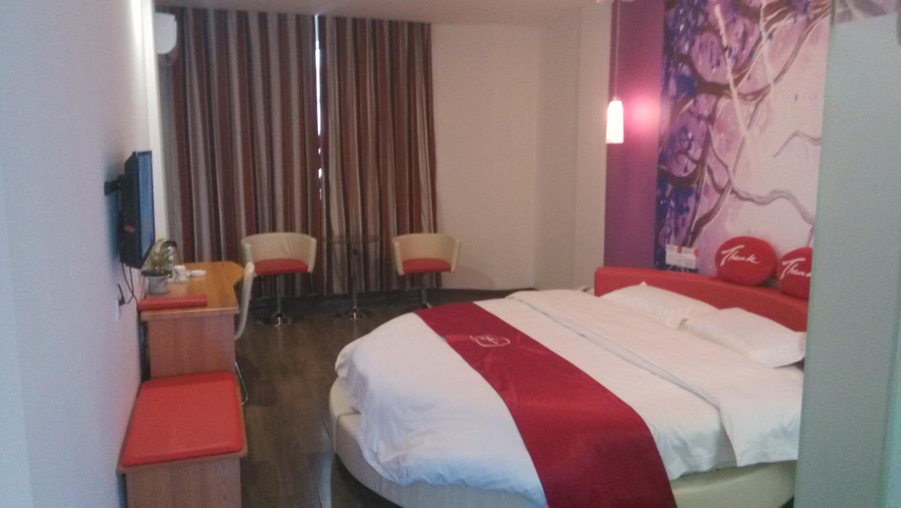 Mainland Chinese Citizens - Flavour Round Bed Room