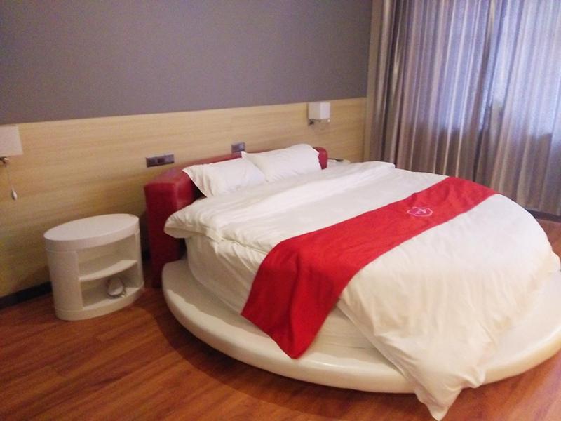 Mainland Chinese Citizens - Flavour Round Bed Room photo 3