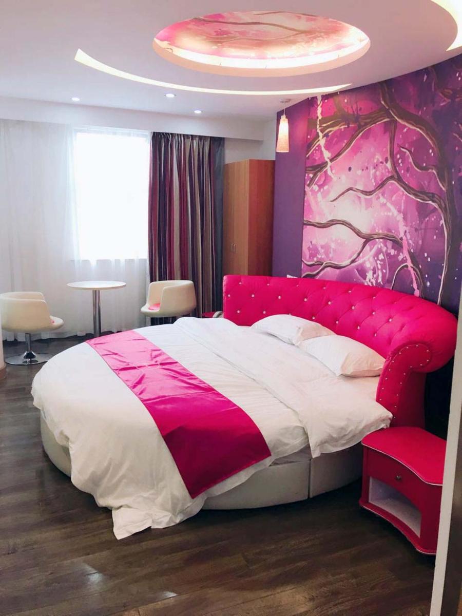Mainland Chinese Citizens - Flavour Round Bed Room photo 3